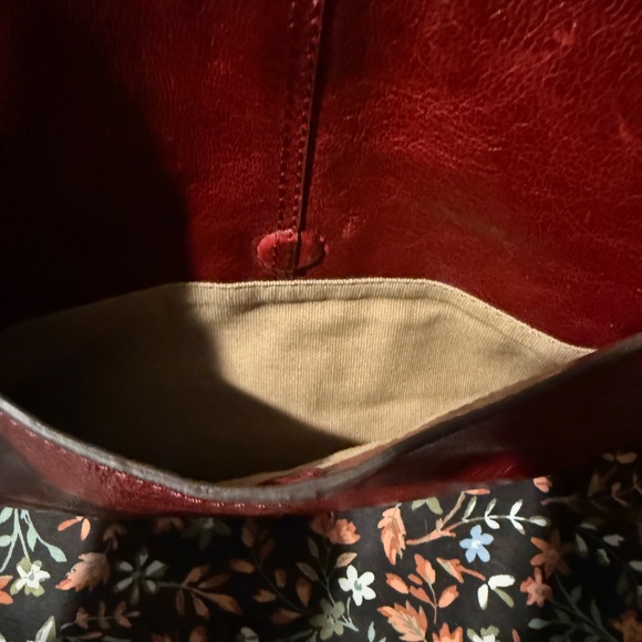 Vintage RARE Frye Red Studded Whipstitch Leather Shoulder Crossbody NWOT - Picture 7 of 15